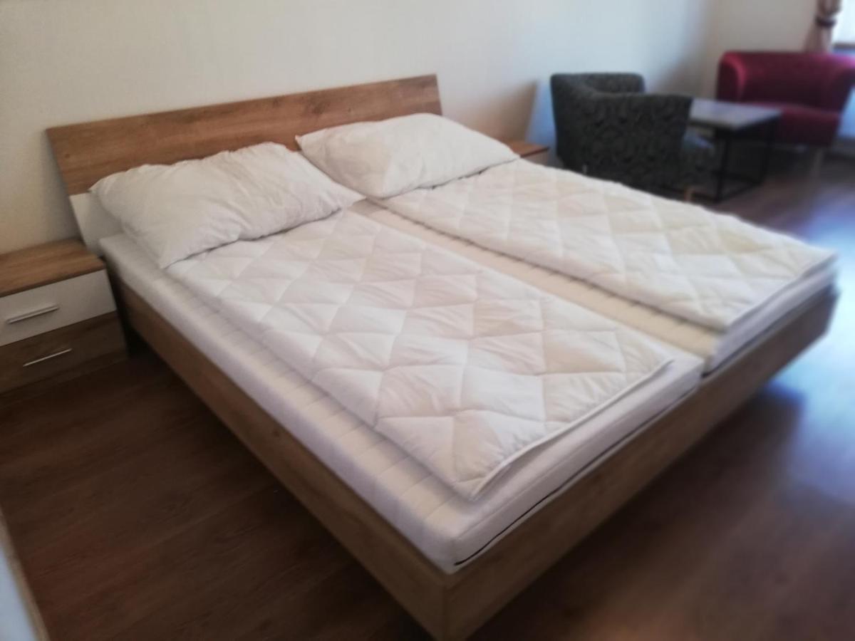 Apartment 70M2 Karlovy Vary Luaran gambar